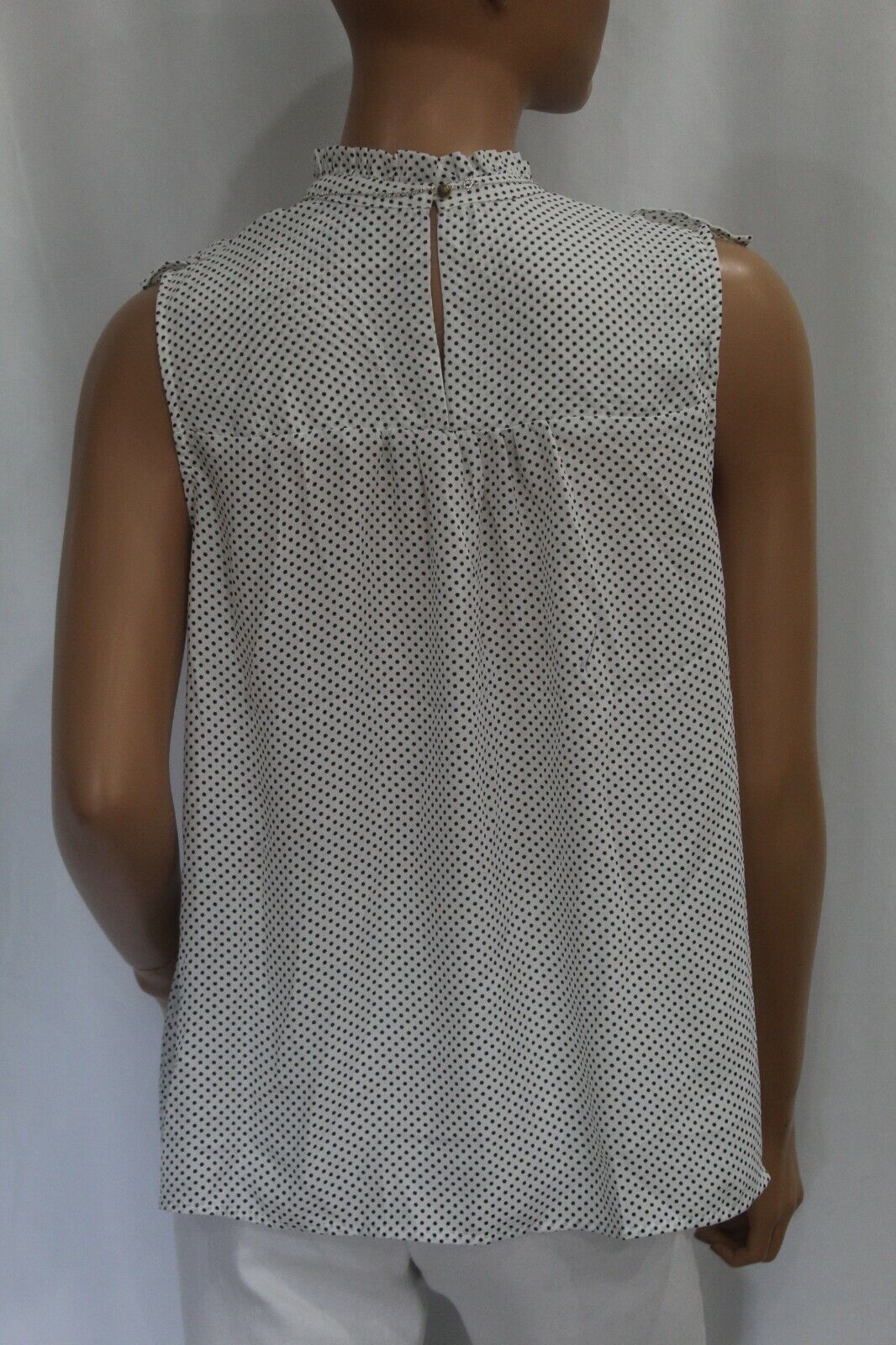 *NWOT* Who What Wear Sleeveless Super Cute Poka Dot Top Size Med