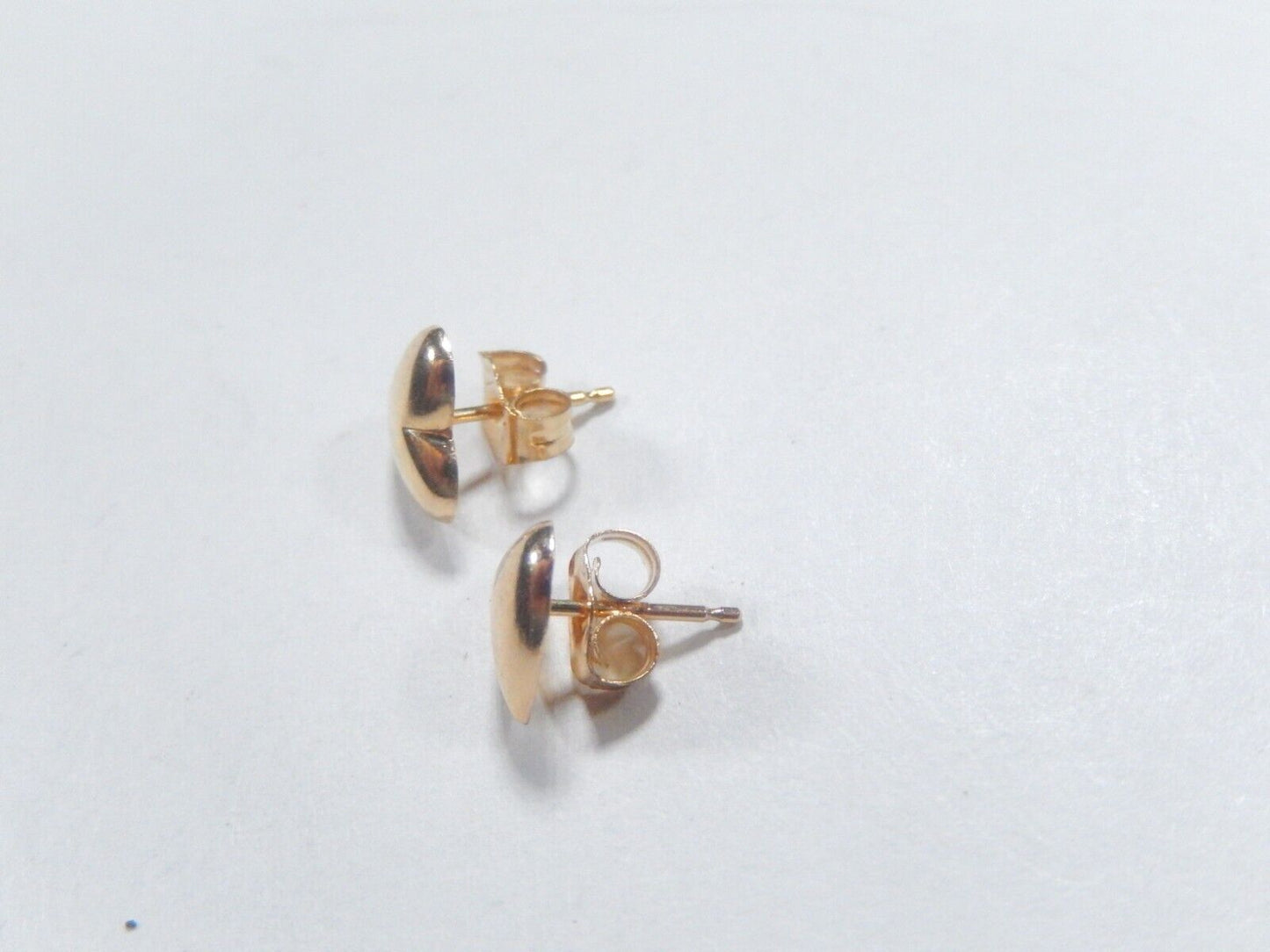 14K Yellow Gold Diamond Heart Studs Earrings