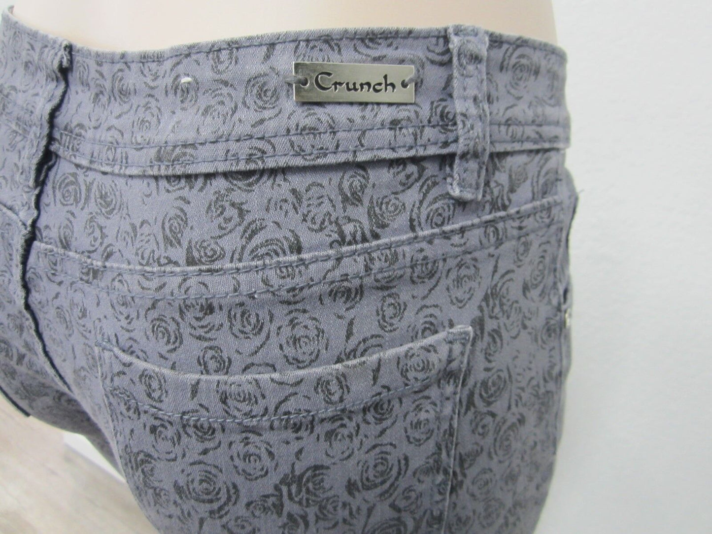 NWOT CRUNCH WELL-MADE RHINESTONE EMBELLISHED SKINNY STRETCH JEANS SZ 13 x 30