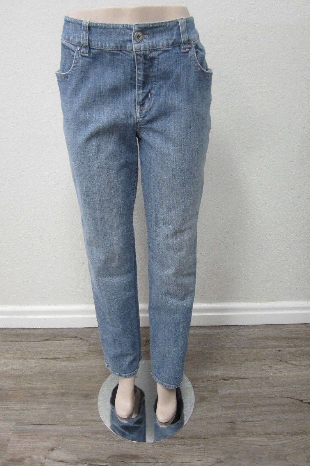 Chico's Platinum Womens Jeans Size 2 Reg Stretch Blue Denim Straight Classic