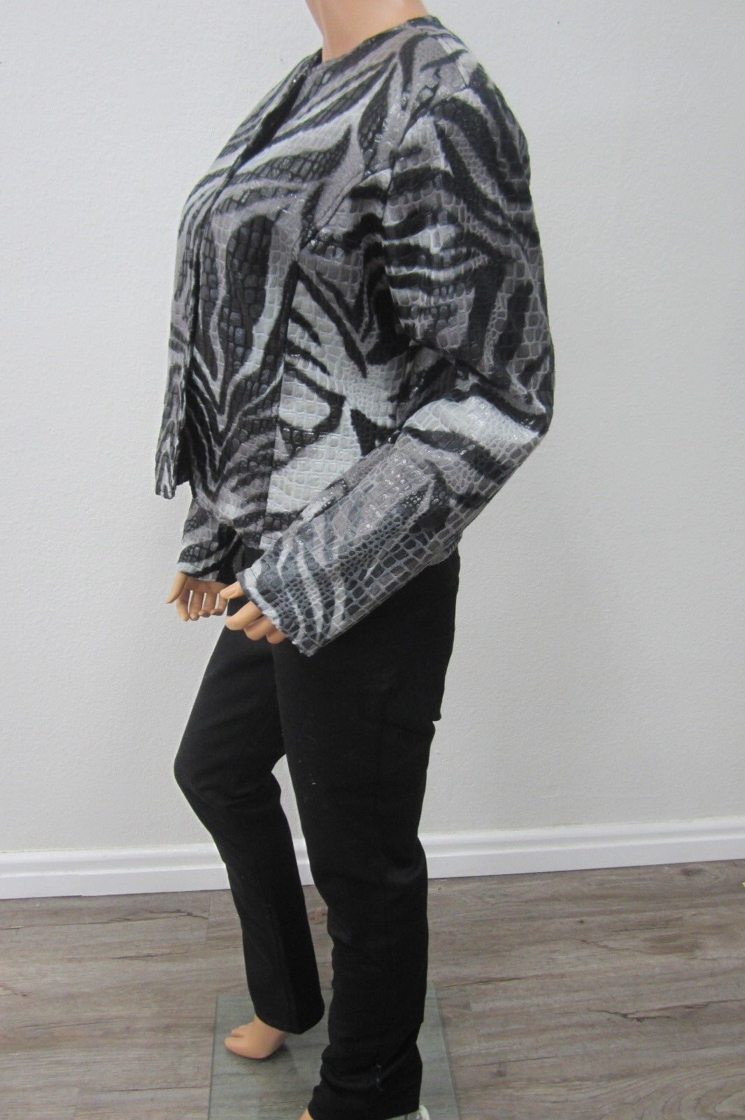 *MINT* Selene Sport WOMEN'S ANIMAL PRINT  JACKET  Polyvinyl Size 10