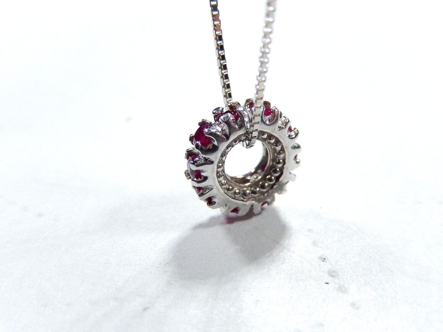 *VINTAGE*14k White Gold Natural Ruby Gemstone Roundel Circle Necklace w/18"chain