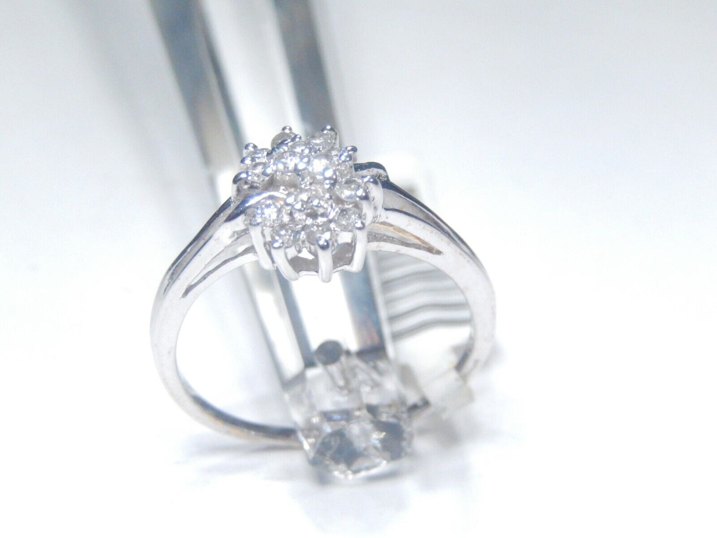 10k White Gold .25CT Diamond Cluster Cocktail Ring Size 8