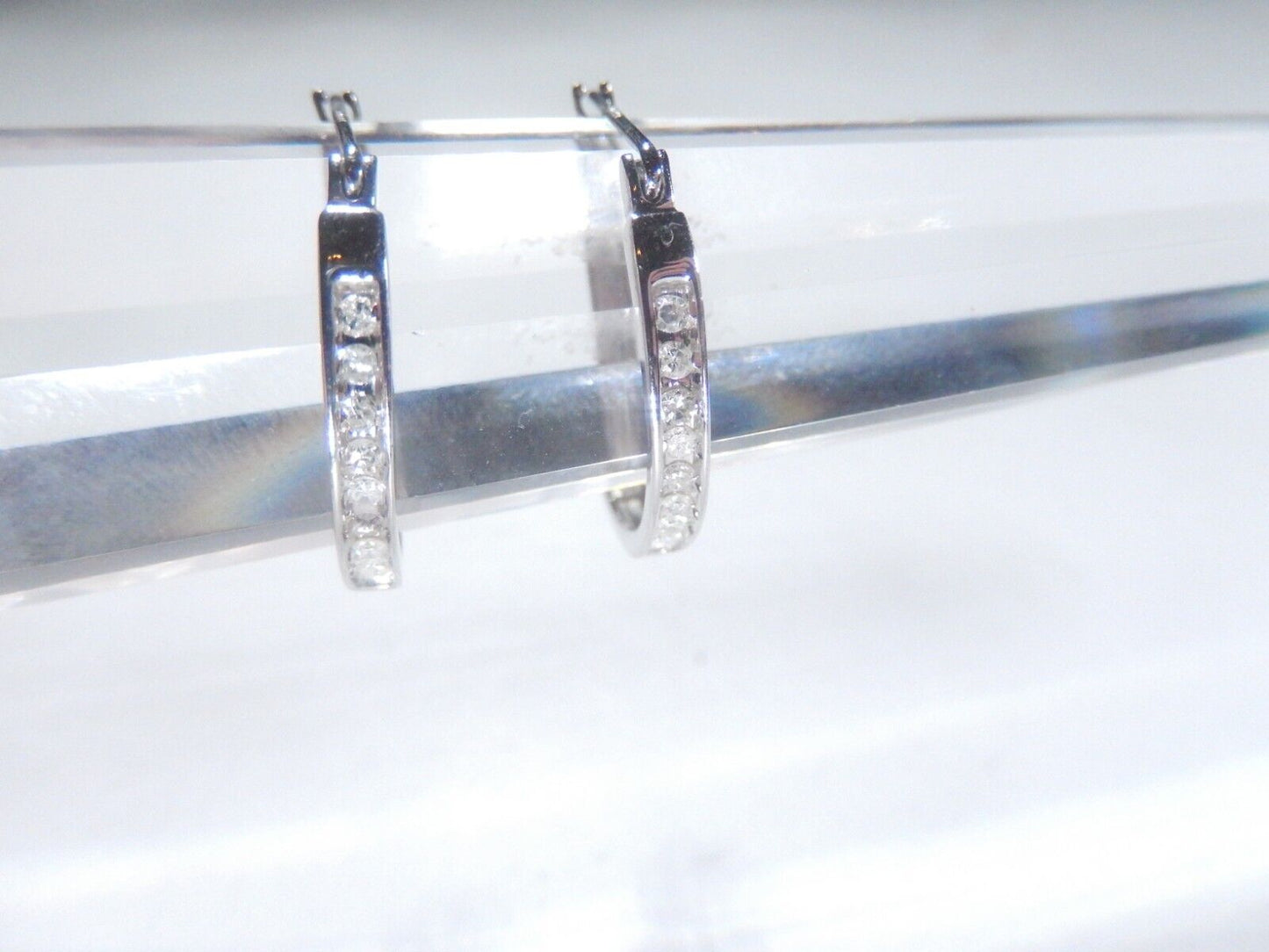 *VINTAGE*  10K White Gold 1/5cttw Natural Diamond 21mm Hoop Earrings