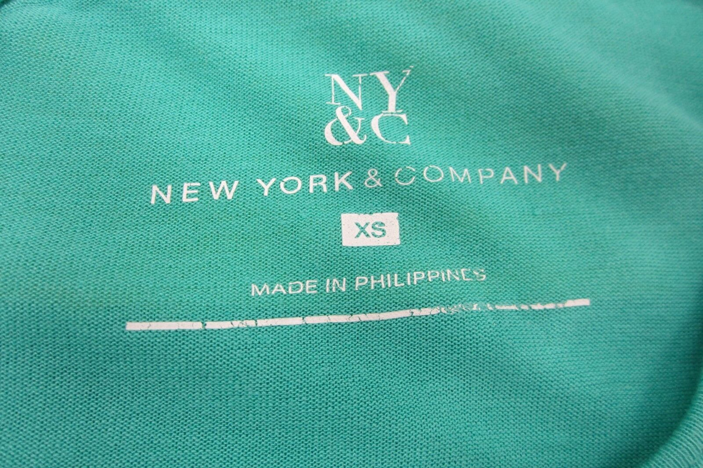 *NWT* New York & Company  SUPER CUTE Top  Stretch Turquoise  Blouse Size XSmall