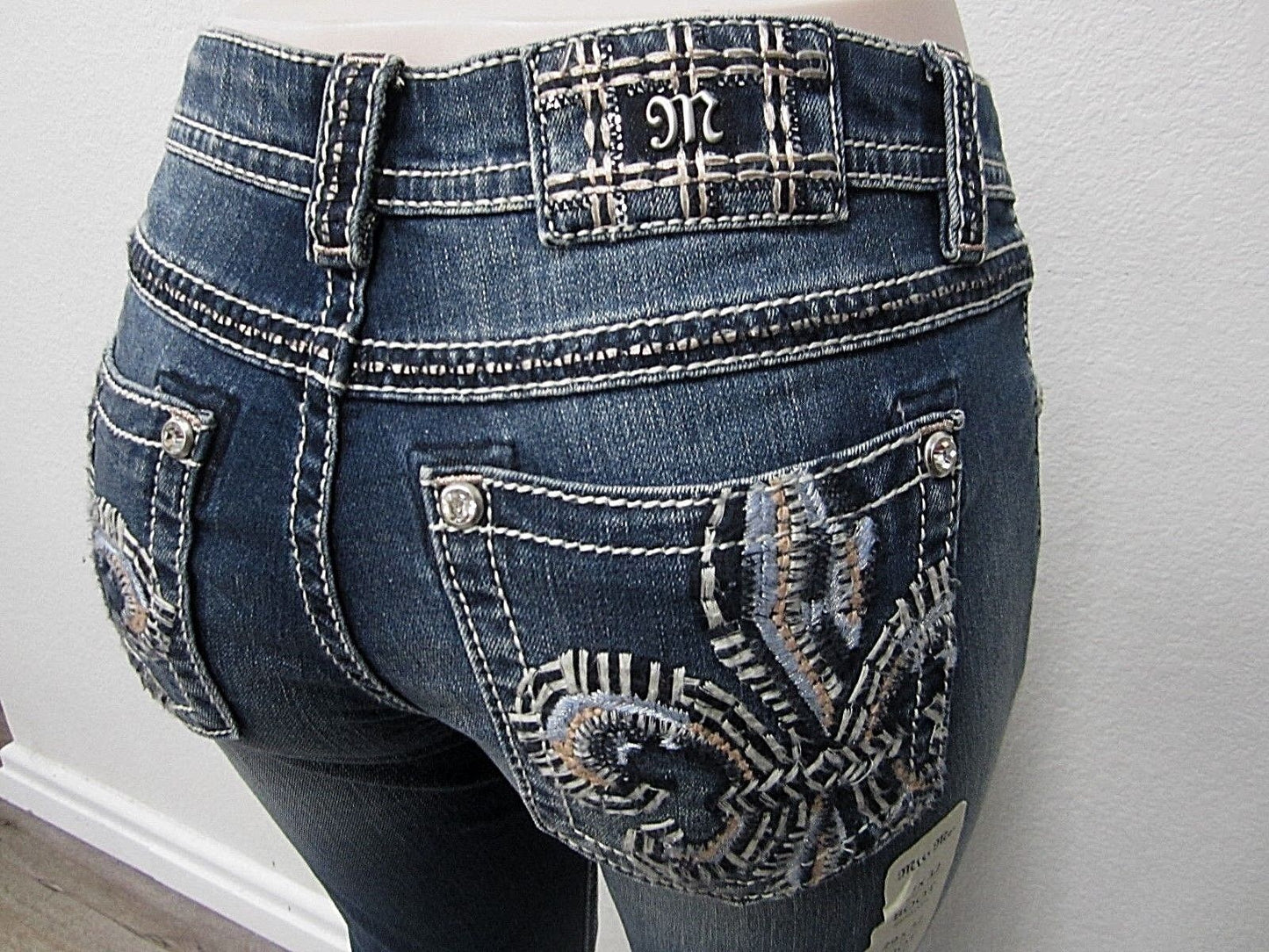 NWT MISS ME JP7690BV Embellished Signature Bootcut Jeans Womens 26 x 32