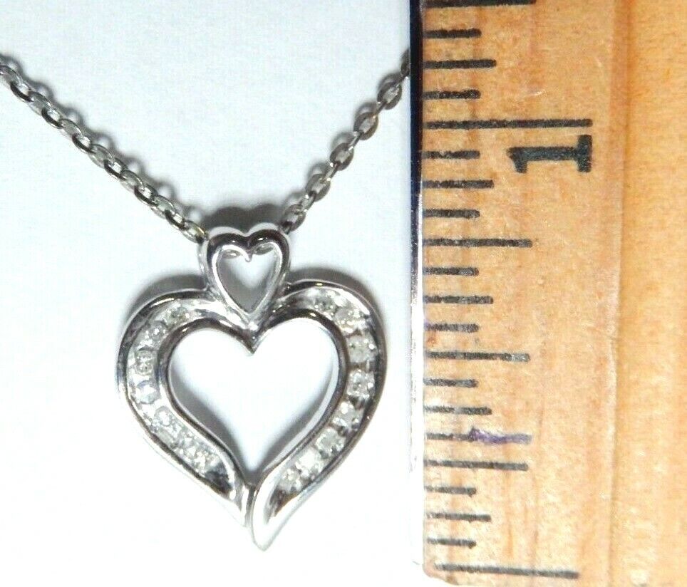10k White Gold .25CT Natural Round Diamond Heart Pendant with 18" Chain