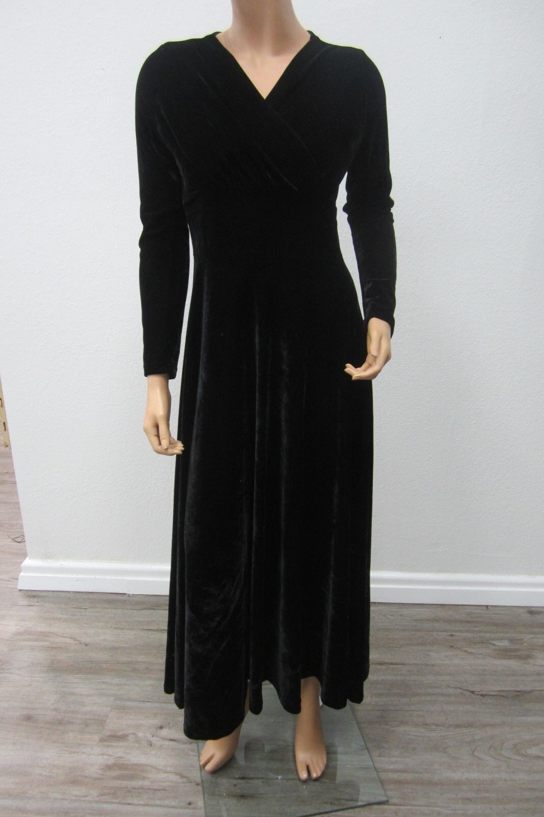 *NWT*  Urban CoCo Black Womens Long Dress Elegant Soft  Ruched Velvet Size Small