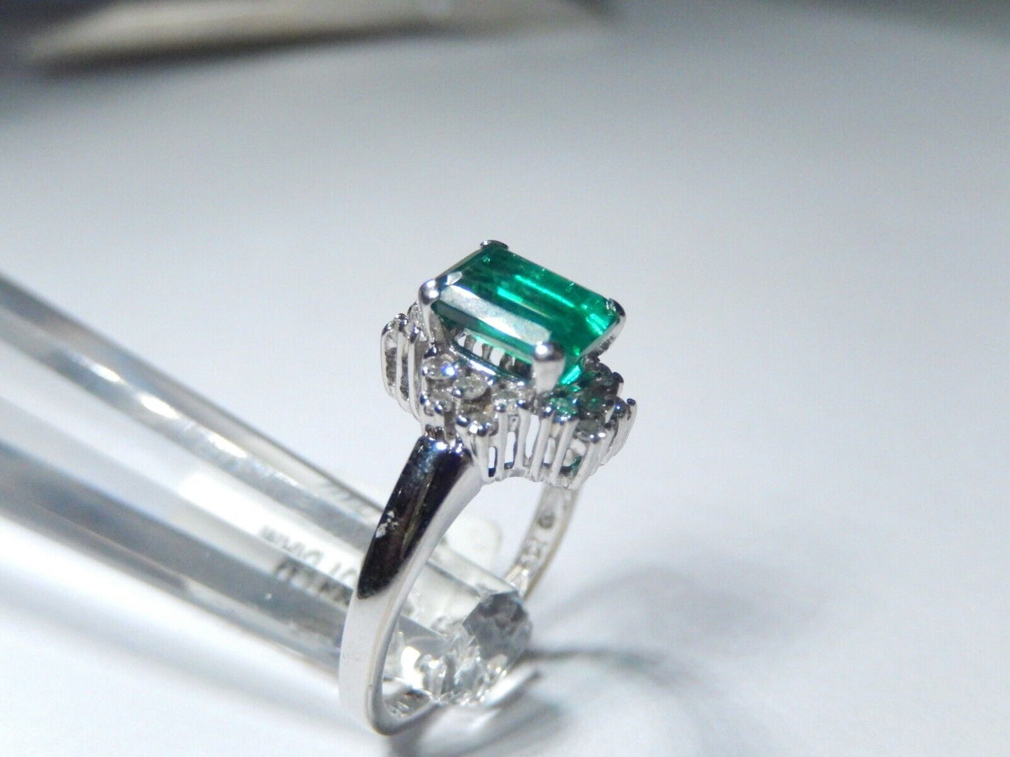 *VINTAGE*  14kt White Gold Lab Created Emerald & Diamond Halo Ring Sz 5