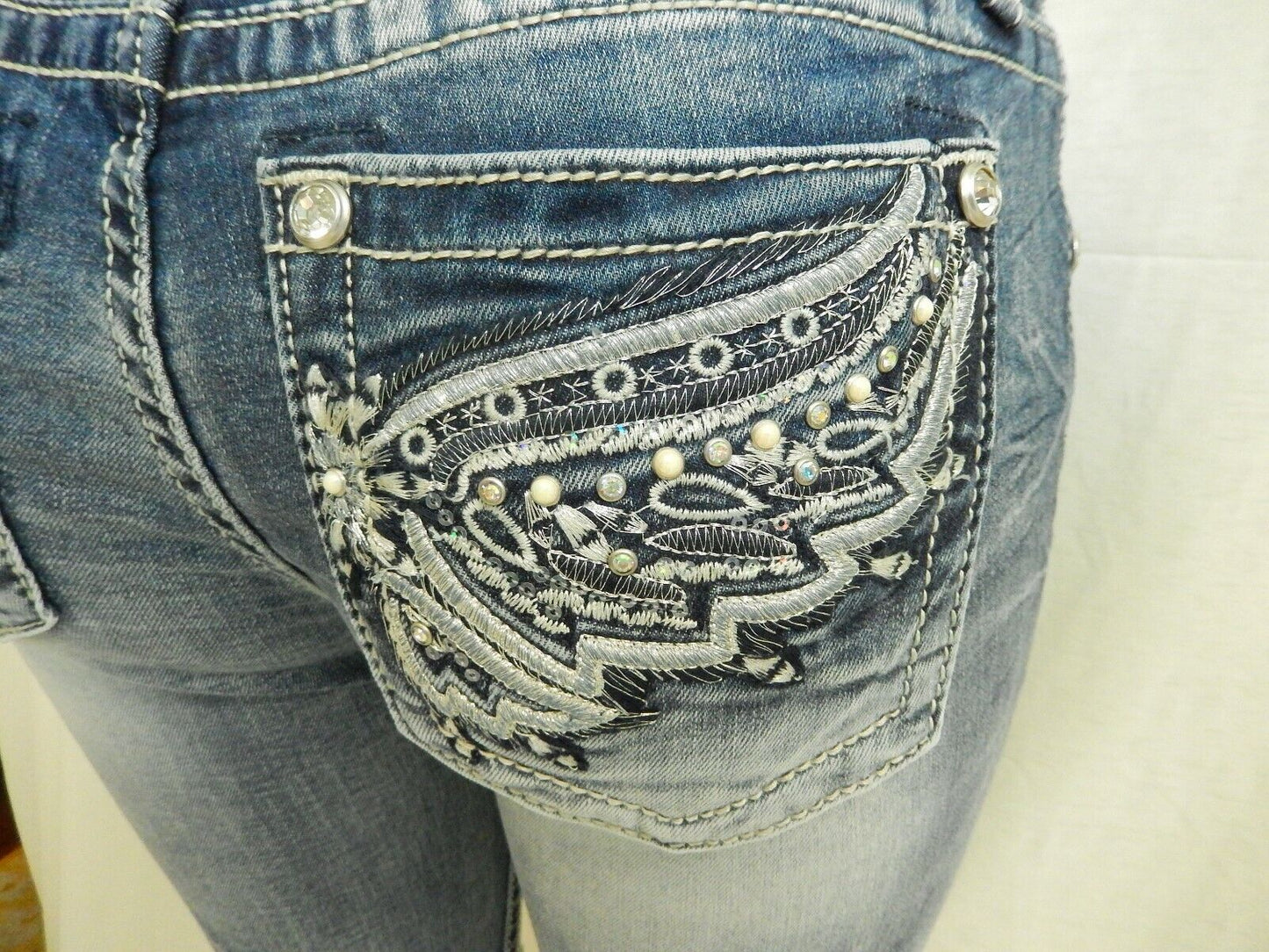 NWT Miss Me  Angel Wings Mid-Rise Medium Wash Bermuda Shorts M3369M Sz 26 x 12"