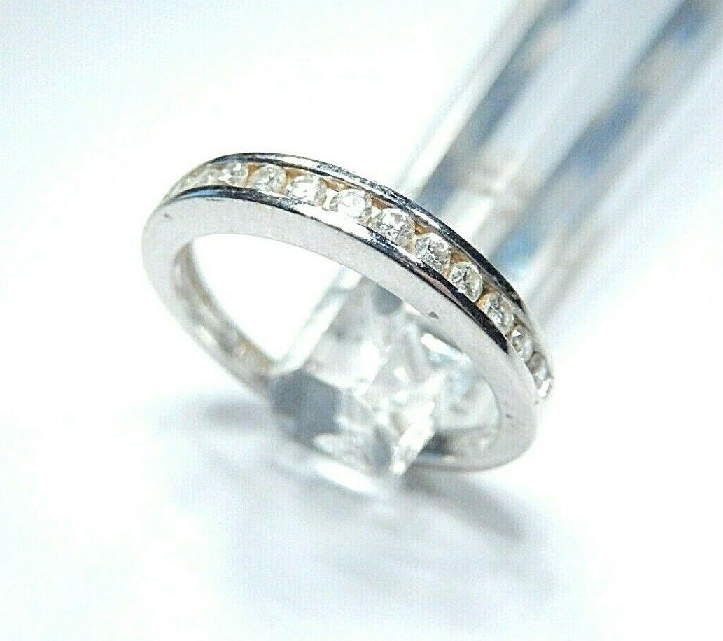 *NWT*  14K White Gold .25ct Natural VS Diamond Wedding Band Ring Size 5.25