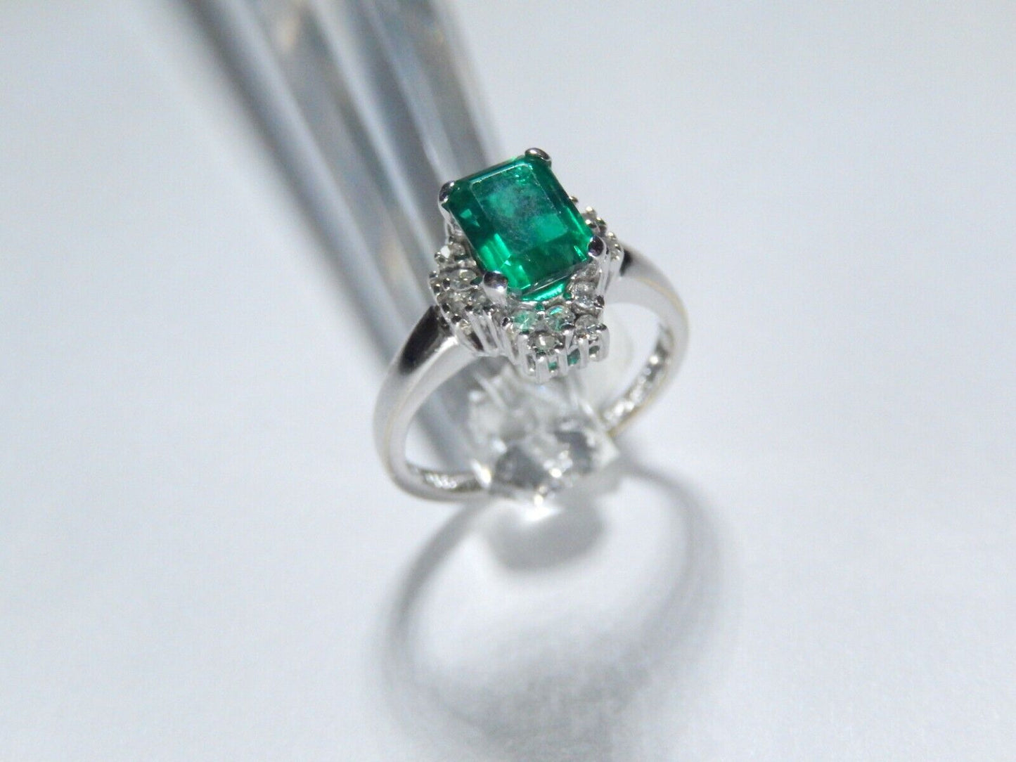 *VINTAGE*  14kt White Gold Lab Created Emerald & Diamond Halo Ring Sz 5