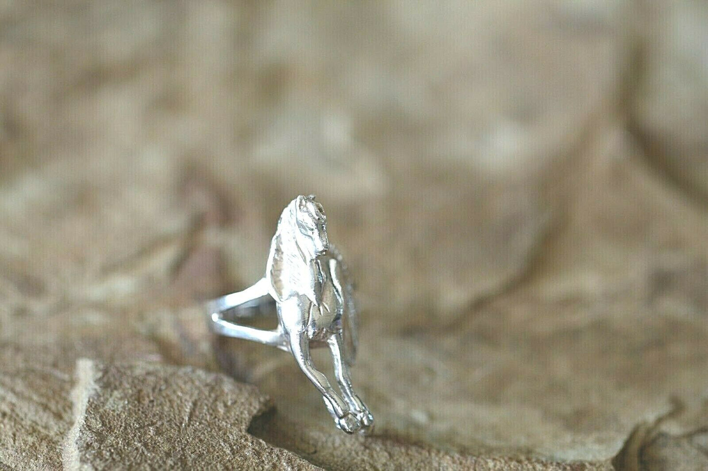 *VINTAGE*  Native American Sterling Silver Large Horse Ring Sz 9 - 1 1/4" x 1/2"