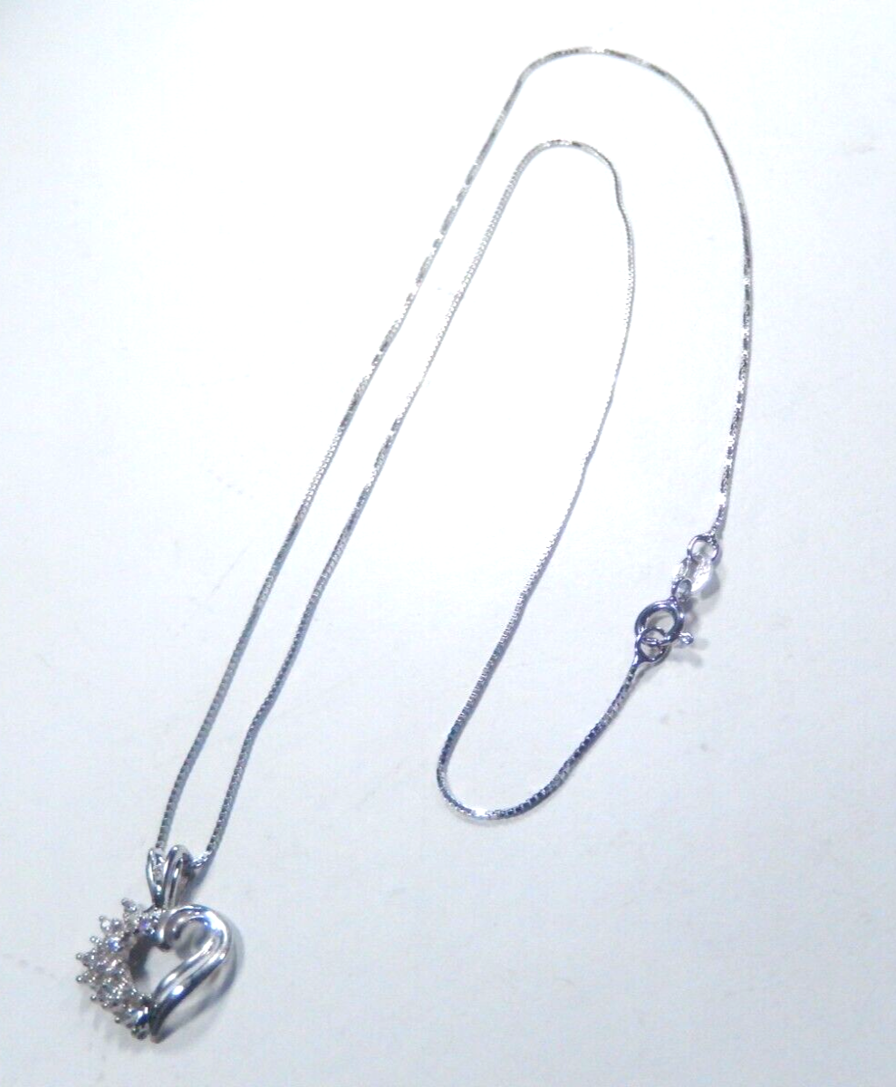 10k White Gold 1/4CT Natural Diamond Heart Pendant - w/18"chain