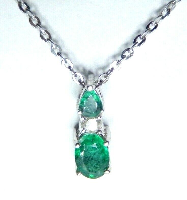 *NWT* 14K White Gold .75 Ct Bright Natural Emerald & Diamond Pendant w/18" Chain