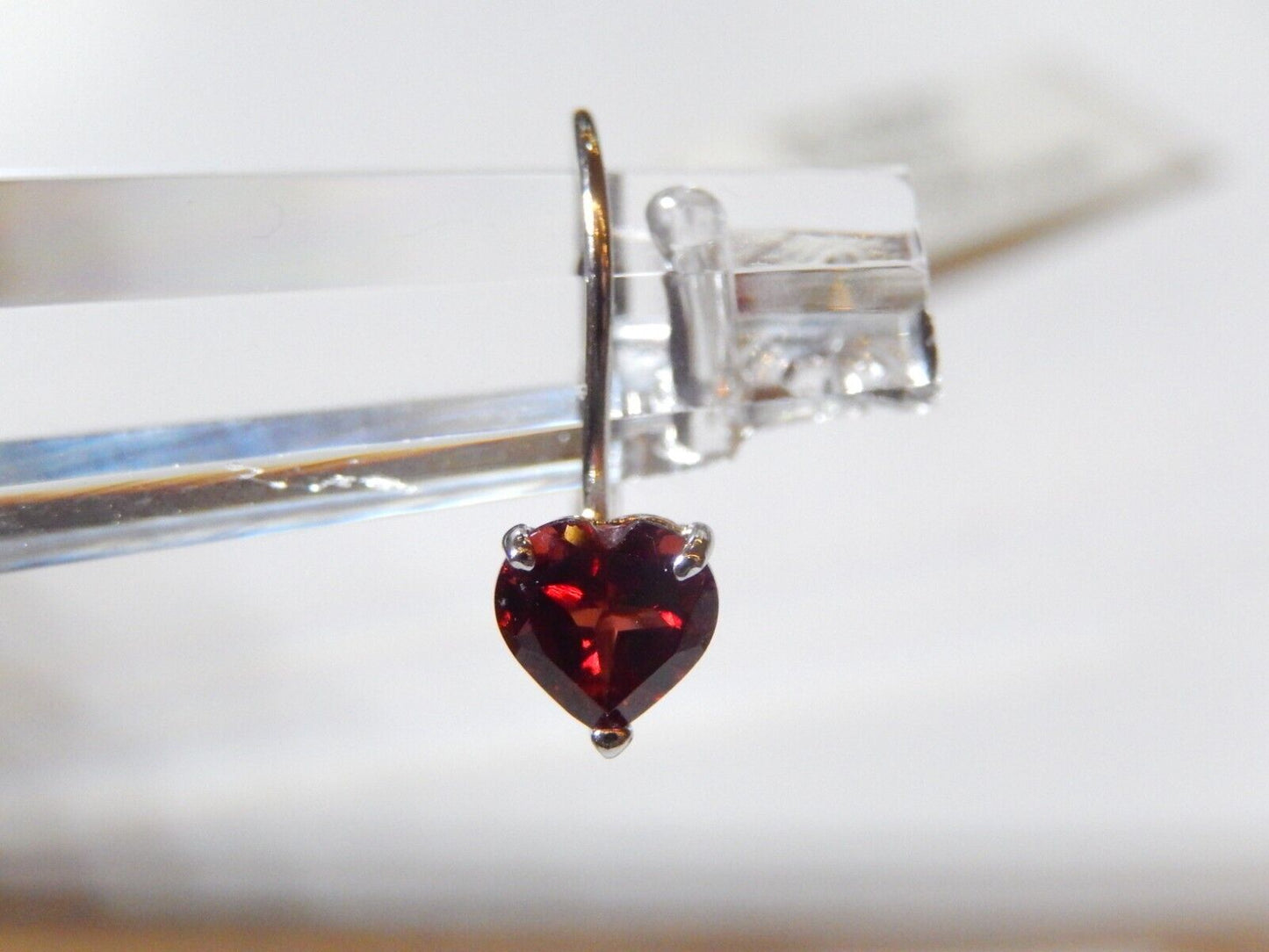 *NEW* 10k White Gold 5mm Heart Genuine Garnet Lever-back Earrings