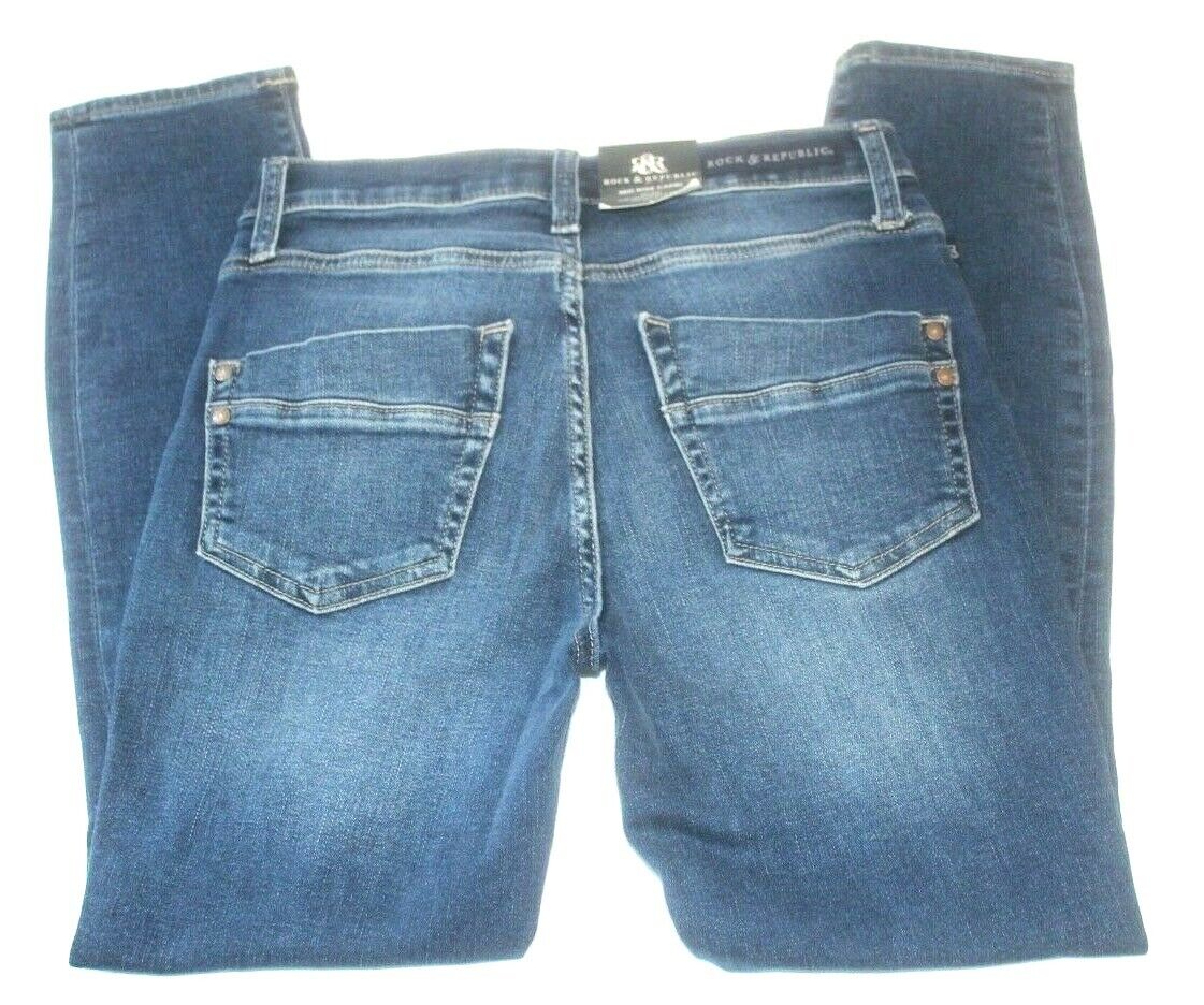 *NWT* $60. Rock & Republic Mid Rise Capri Misses Distressed Size 4 (W27 x L25)