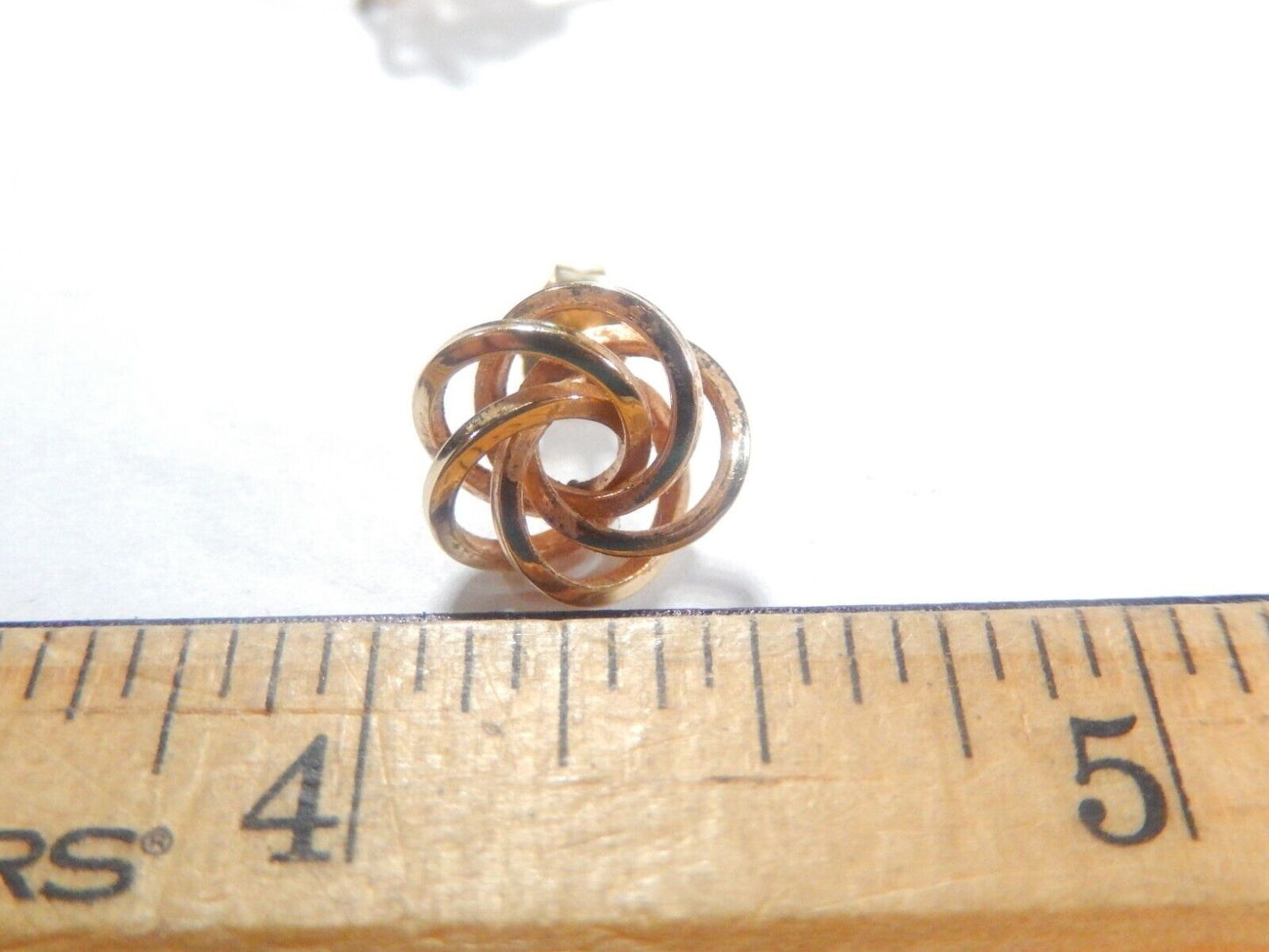 *VINTAGE*  14K Yellow Gold Polished Swirl Circle Earrings 1/2"