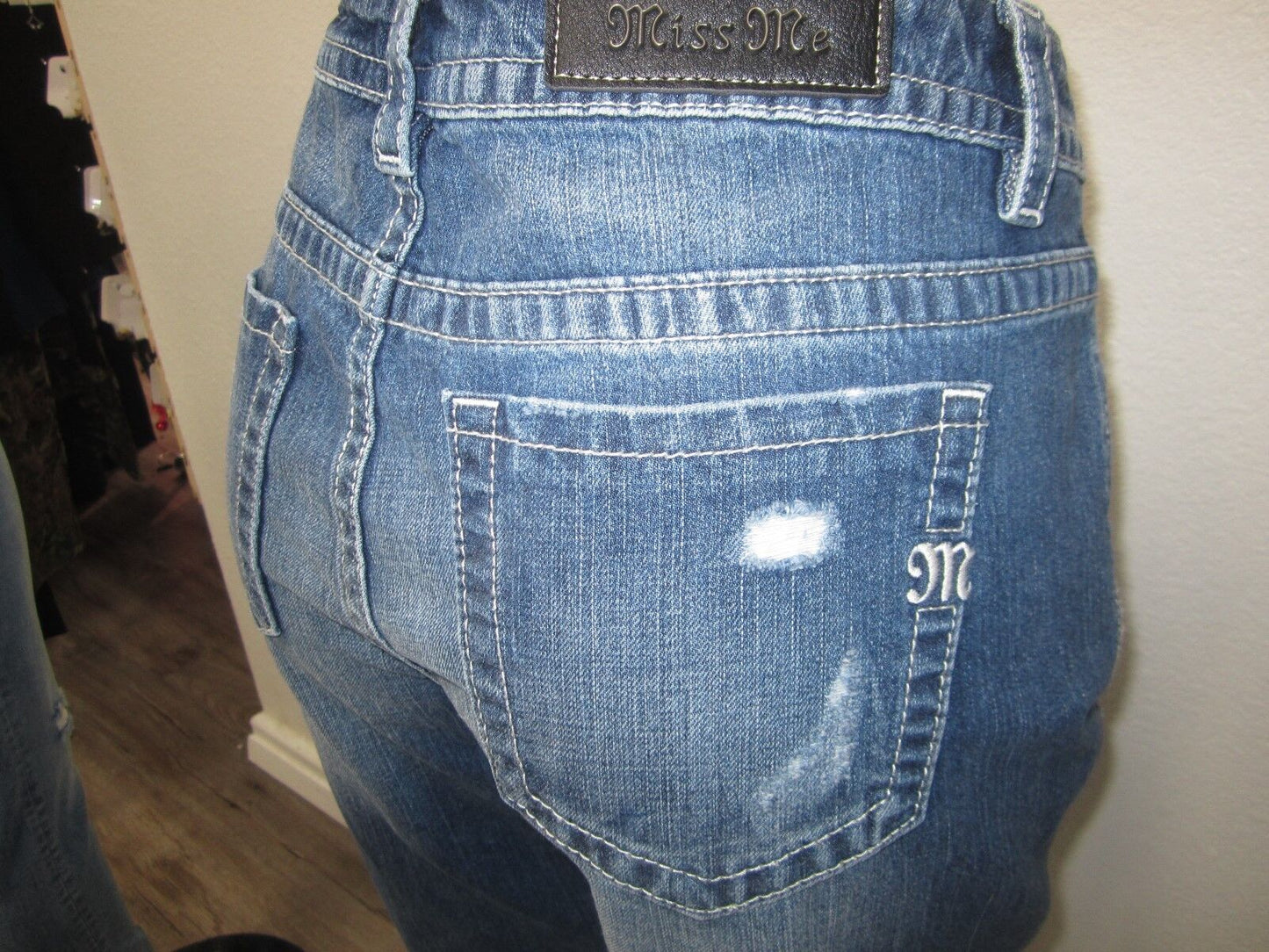 NWOT MISS ME Distressed Boyfriend Ankle Jean Blue Denim  JB5151A142 Size W30xL26