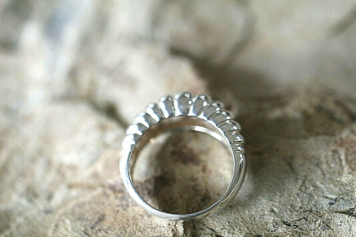 *VINTAGE* 925 Sterling Silver Ribbed Domed Ring Size 9.5