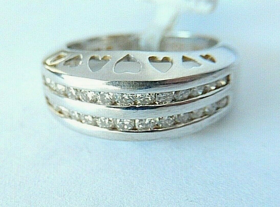 *VINTAGE* 10K White Gold  0.25ct Round Cut Diamond Ladies Heart Wedding Band