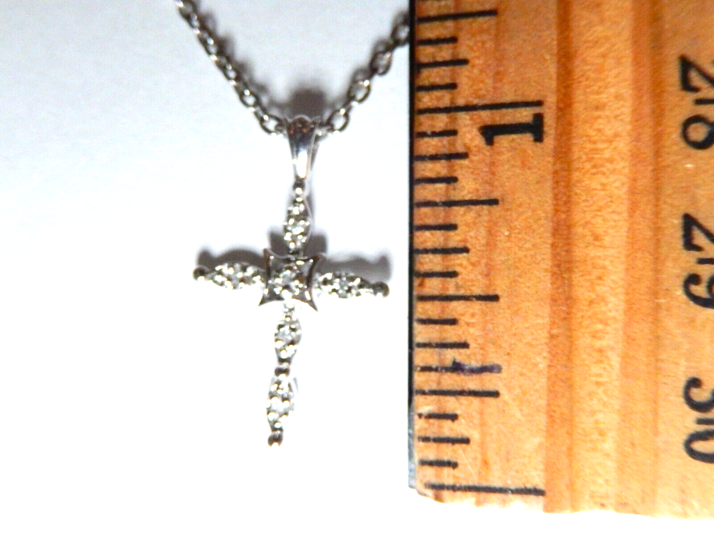 *NWT* 10kt White Gold Womens Round Diamond Cross Pendant 1/10 Cttw