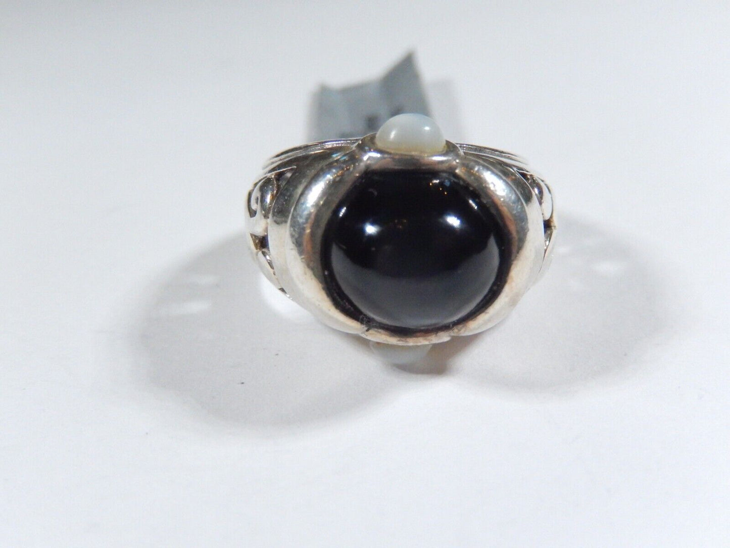 VINTAGE STERLING SILVER 925 MOTHER OF PEARL /BLACK ONYX RING Size 5.25