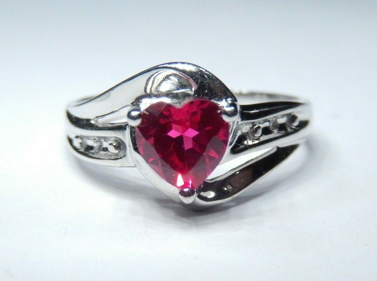 *NEW*  10k White Gold .75ct Heart Shape Red Ruby & Diamond Ring Size 7.5