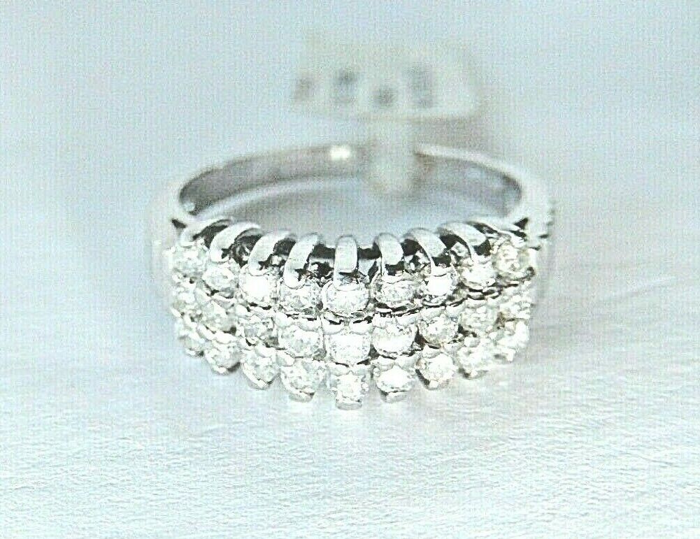 *NWT*  10K White Gold Ladies 3 Row Pyramid 1/3 carat VS Diamond Ring Size 6.25