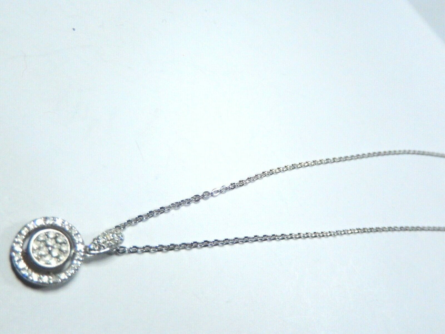 *VINTAGE*  14k White Gold 2/5CT Diamond  Circle  Pendant Necklace w/18" Chain