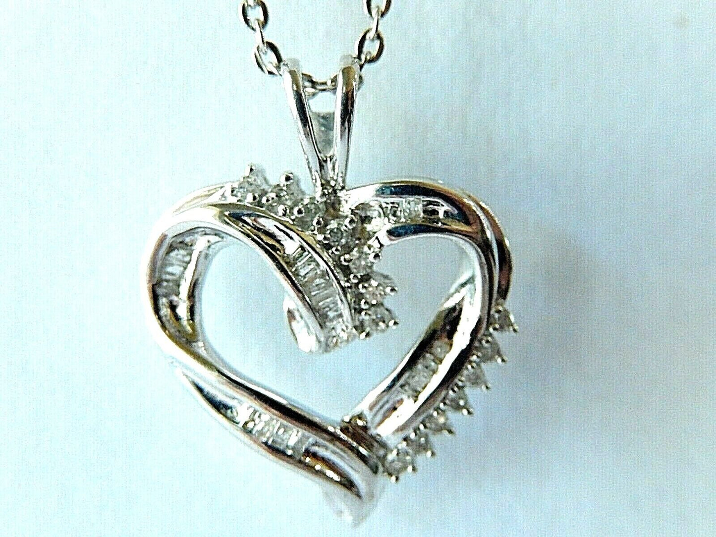 1/3 ct Natural VS Diamond Swirled Heart Pendant in 10K White Gold 18" Chain