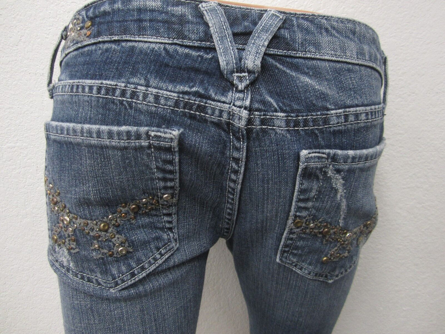 NICE MISS ME Cropped Capri Medium Blue Fringe Hems Size W27 x L12