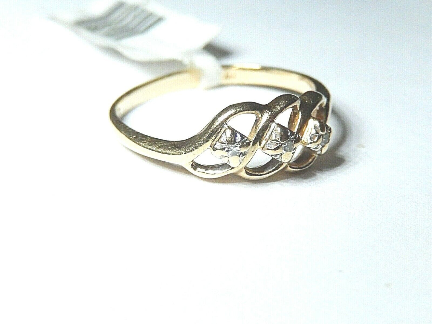 *VINTAGE* 14K Yellow Gold Natural Diamond Ladies Three Stone Ring Size 6.75