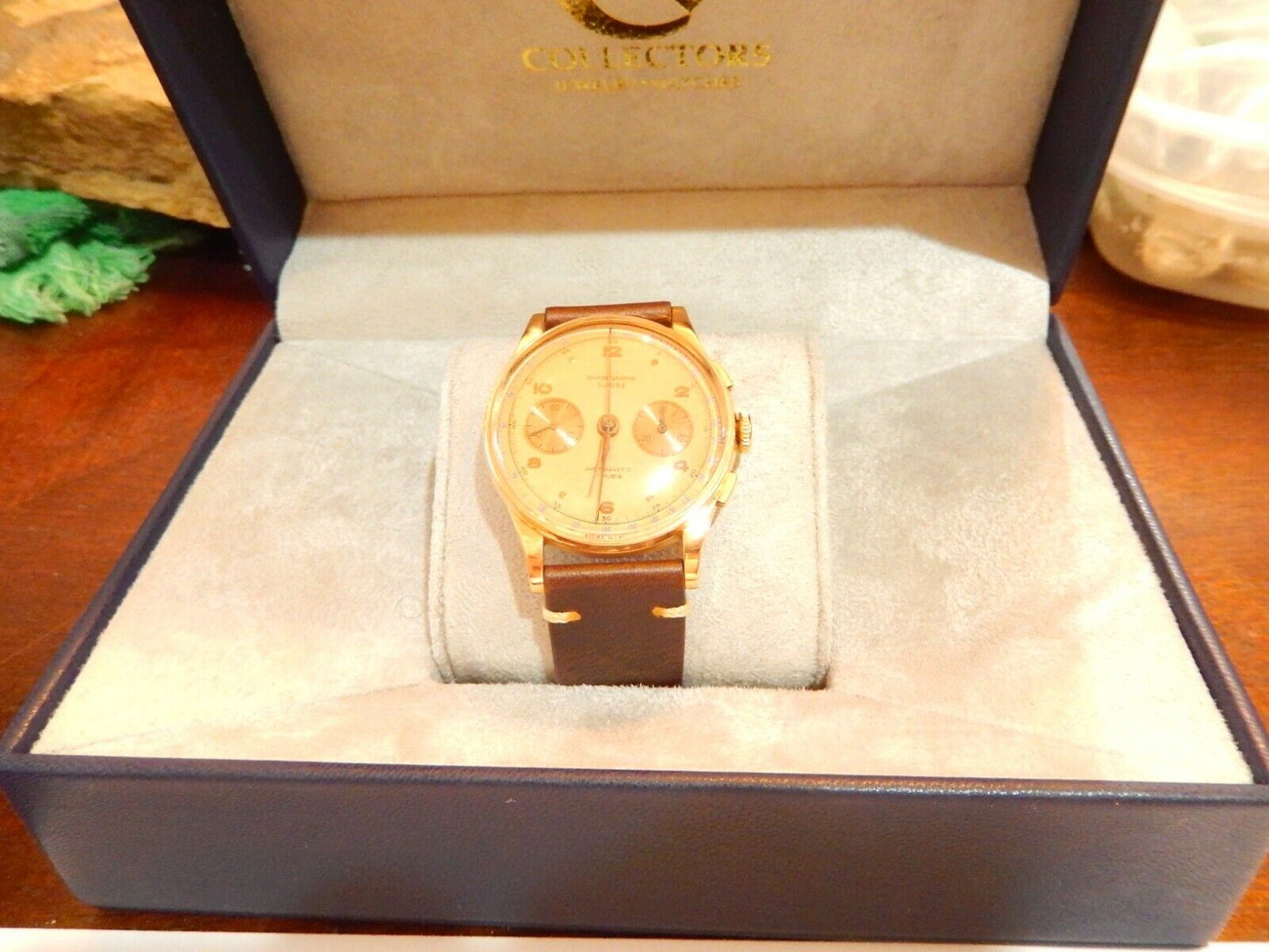 Chronographe Suisse 38mm Original Finish 18K Yellow Gold Manual Wind Wristwatch