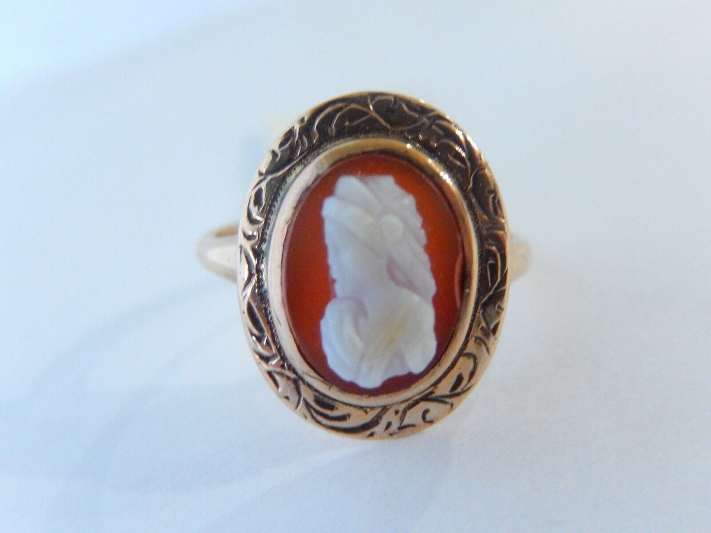 *VINTAGE*  10k Yellow Gold Cameo Ring Size 4.25