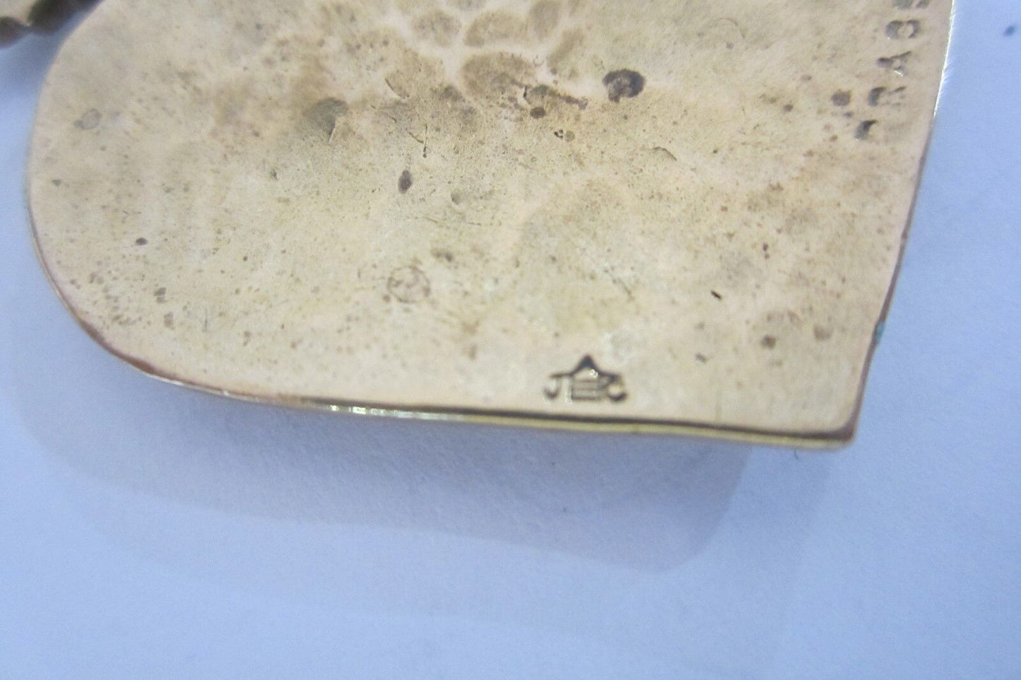 RARE RETIRED SIGNED JEC JEEP COLLINS BRASS TWO ANGELS & 2 HEARTS PENDANT-MINT