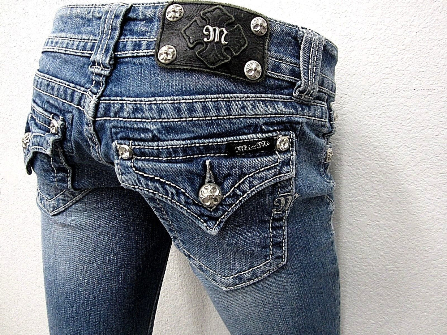 NEAR MINT MISS ME JS4009B16 Boot Cut Flap Button Jeans Size W26 x L32