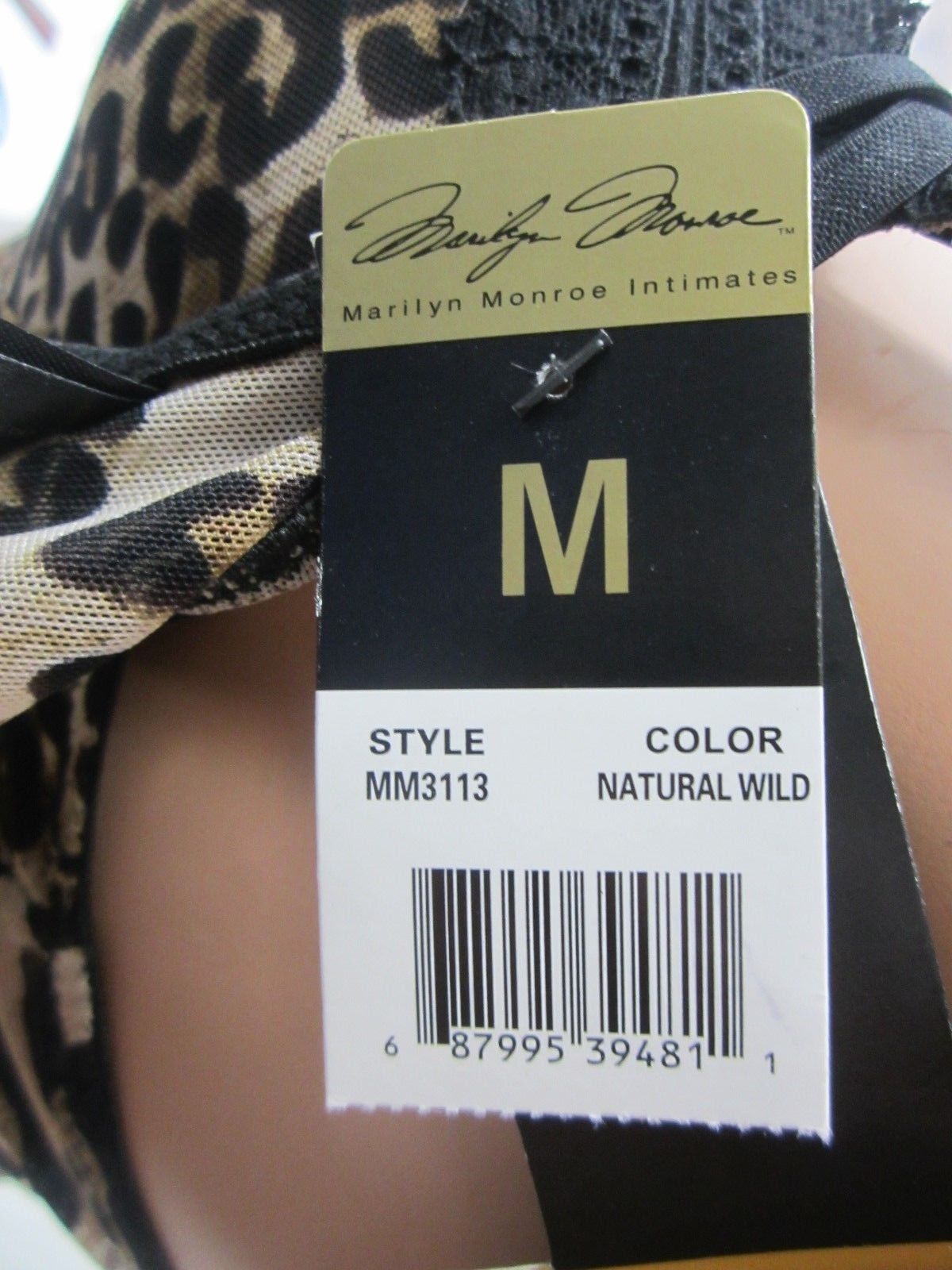 NWT Ladies "Marilyn Monroe" Size M,  2 piece Intimate set.