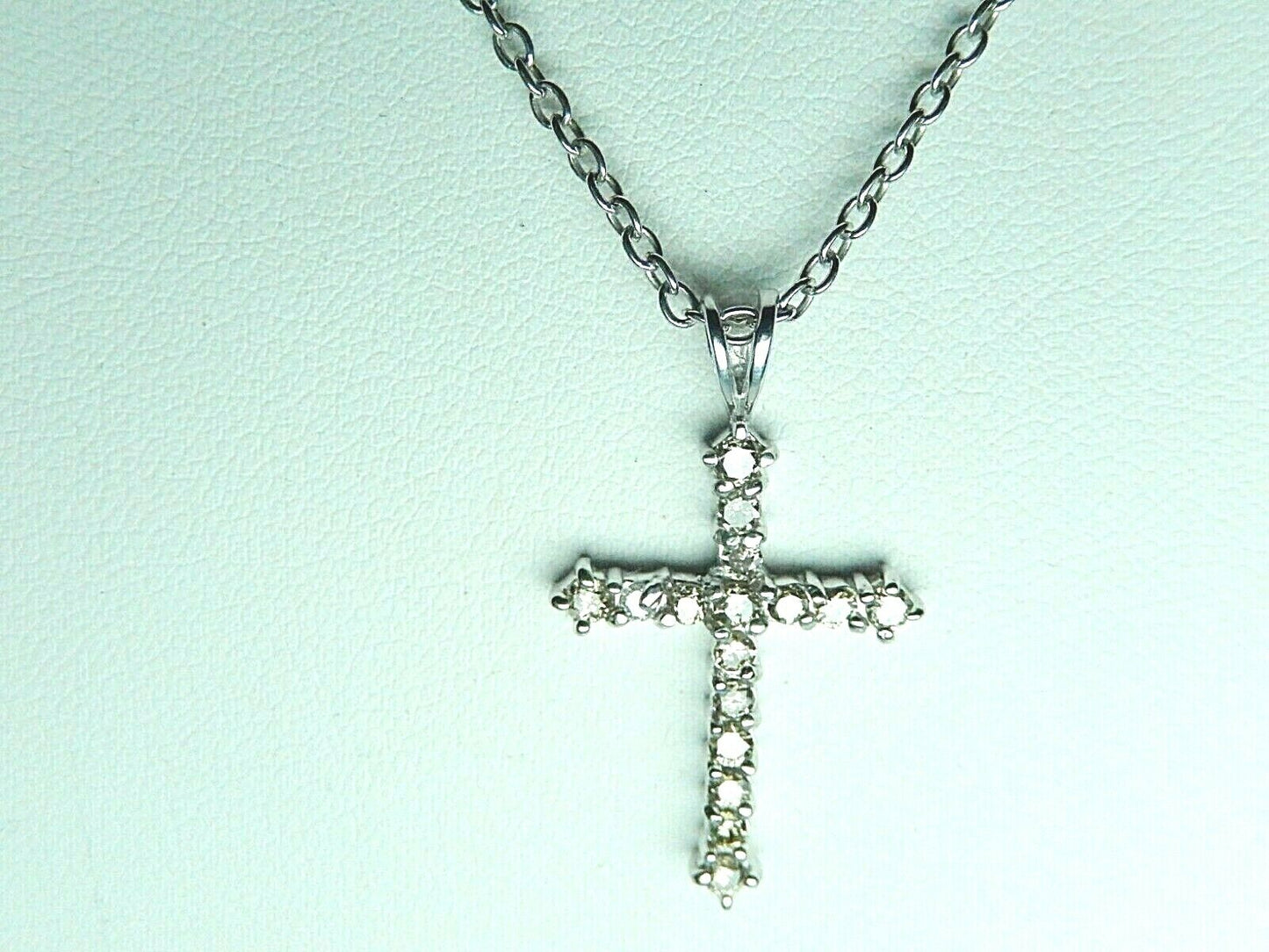 *NWT* 10k White Gold Womens Round Diamond Cross Pendant 2/5 CT w/18" Chain