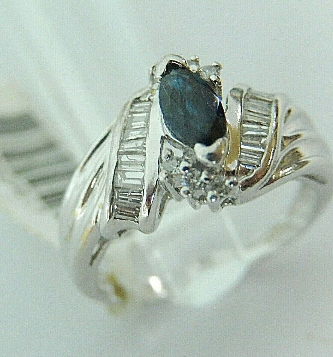 Ladies 14K White Gold Blue SAPPHIRE & Natural DIAMOND Ring Size 7