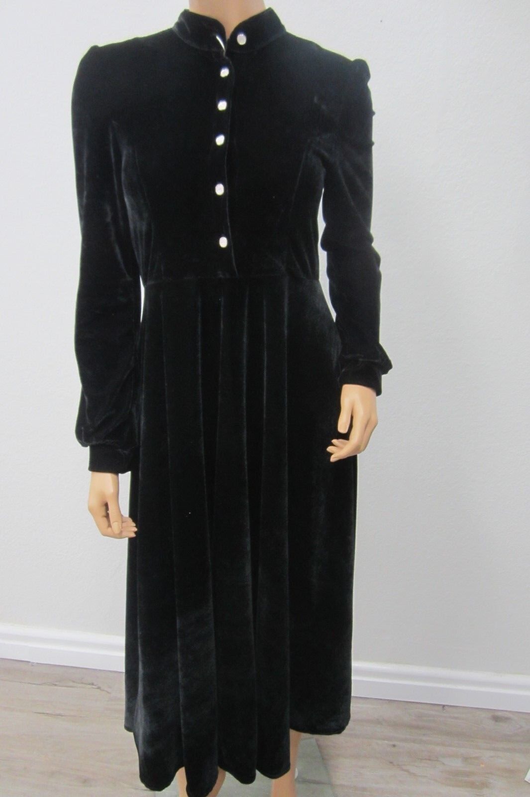 *NWT*  DONWORD- Velvet A-Line Dress for Women Black Velvet  Long Sleeves Size Sm