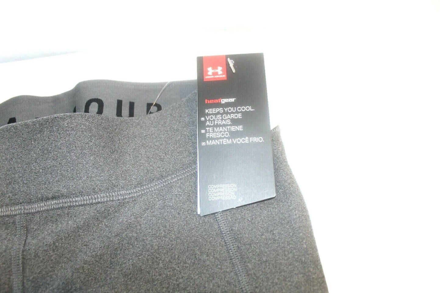 *NWT* Under Armour Women's Compression Workout Capri Pants Heat Gear Gray  Sz M
