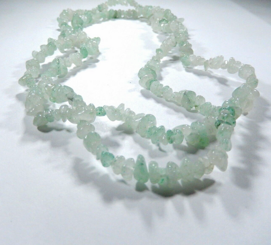 *VINTAGE*   Light Green Jadeite/Jade Chip Infinite Strand Necklace 32" NO CLASP.