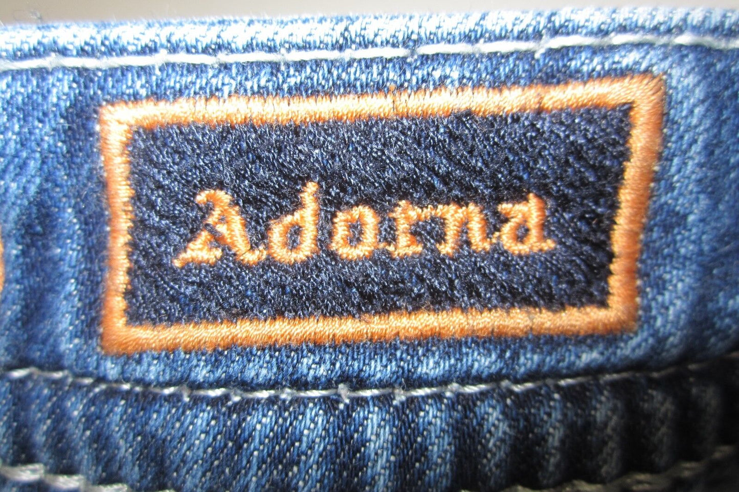 *MINT*  Rock Revival Adorna Boot Stretch Women's Thick Stitch Jeans Size 29 x 30