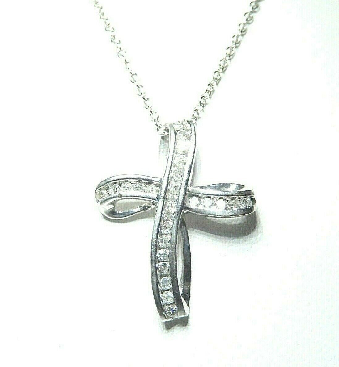 *VINTAGE*  10k White Gold Crucifix Cross with .25CT Diamonds w/18" Chain