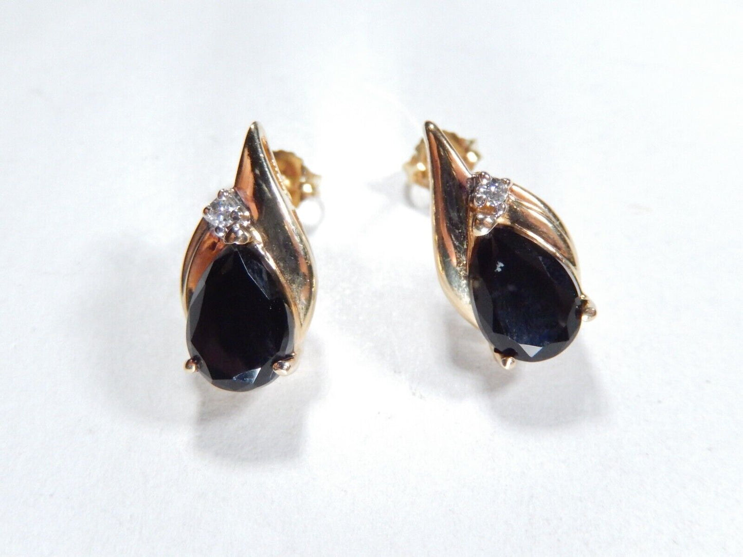 *VINTAGE*  14k Yellow Gold Pear Shape Black Onyx & Diamond Earrings 18mm x 9mm
