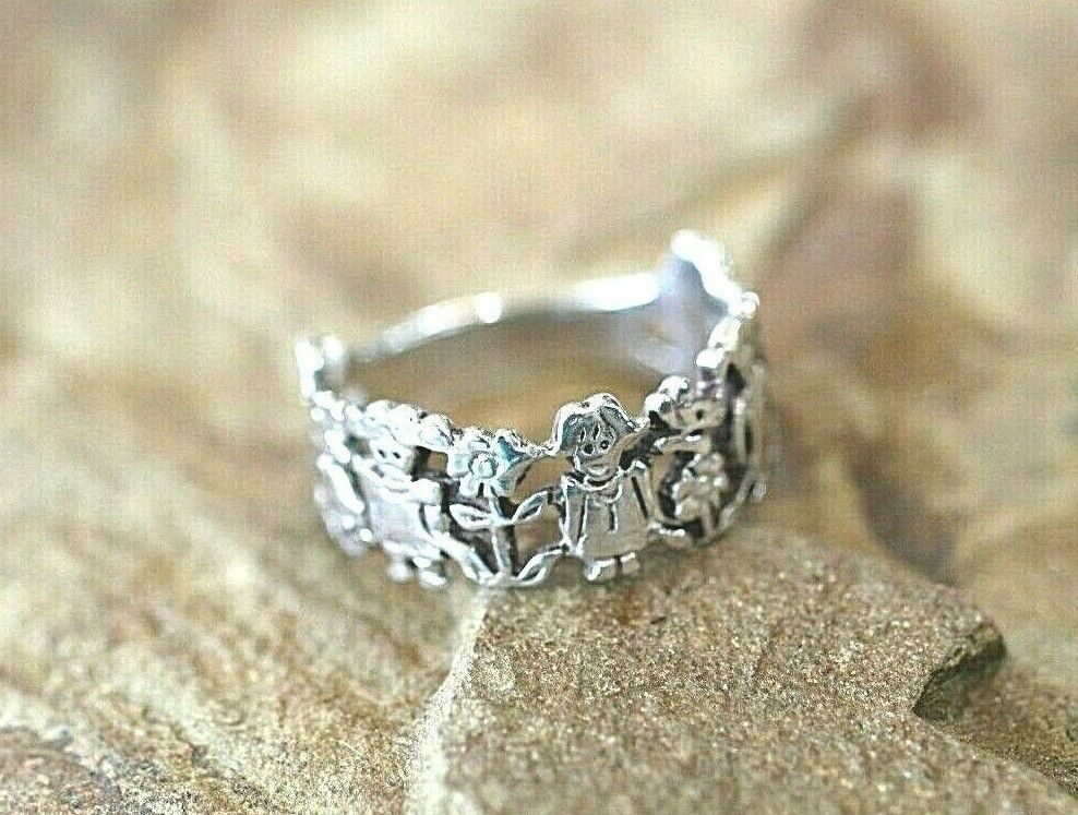 *VINTAGE* Sterling Silver 925 Children Playing Band Ring Size 9.5