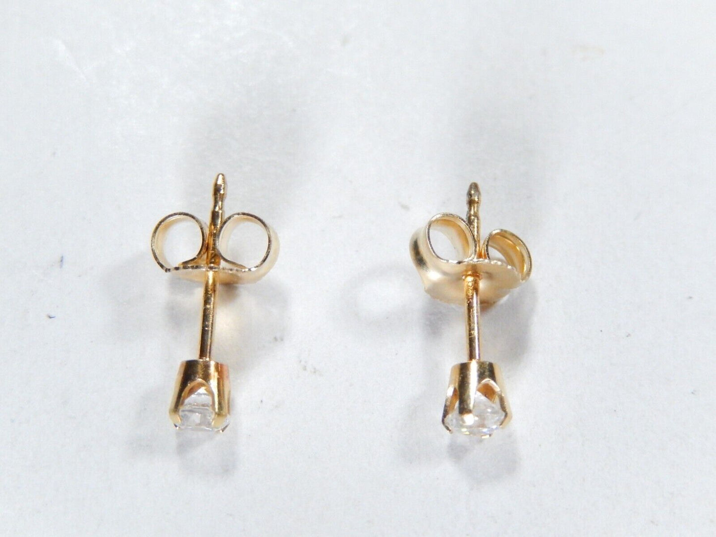 14K Yellow Gold Round Solitaire Cubic Zirconia Push Back Ear Stud Earrings