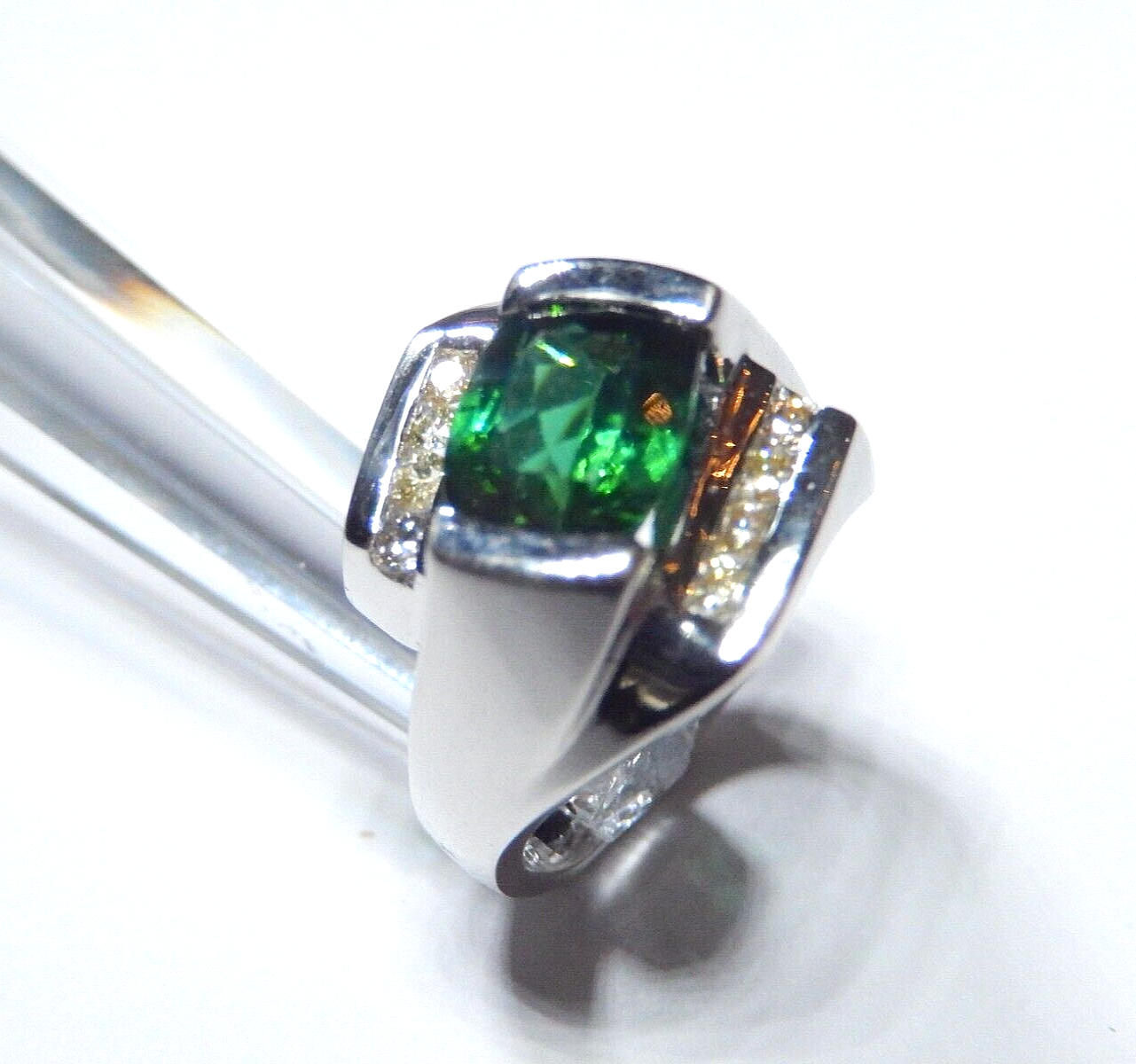 *VINTAGE*   14k White Gold  2.00CT  Emerald and Diamond Ring Size 7