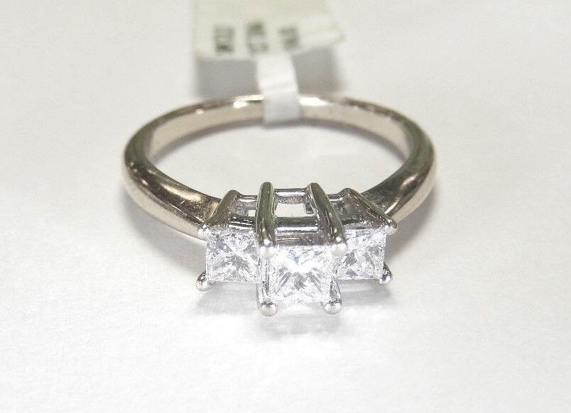 0.50CT 3 STONE PRINCESS CUT NATURAL VS DIAMOND ENGAGEMENT RING 18K WHITE GOLD